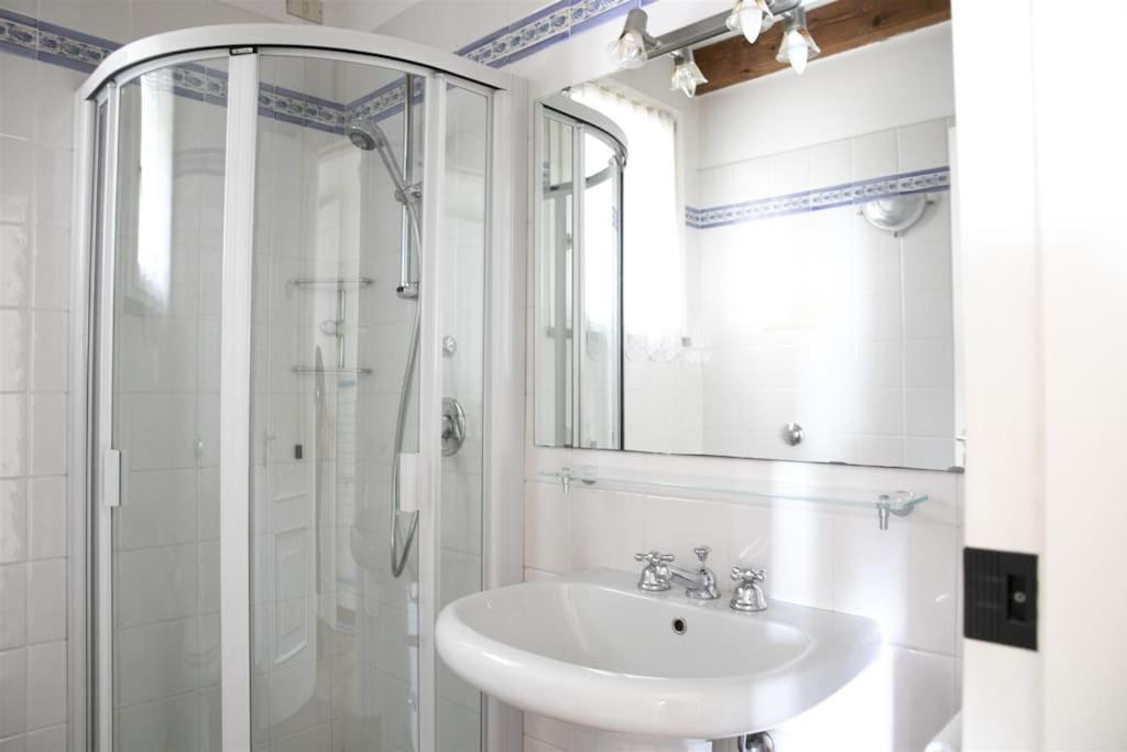 Iseolakerental - Casa Rododendro Sulzano Extérieur photo