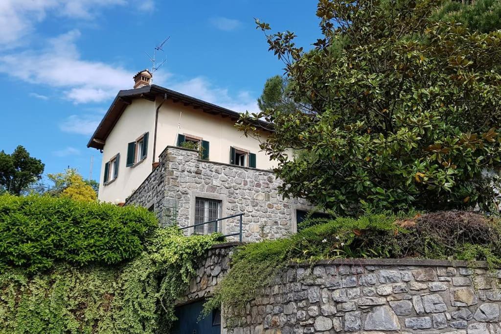 Iseolakerental - Casa Rododendro Sulzano Extérieur photo